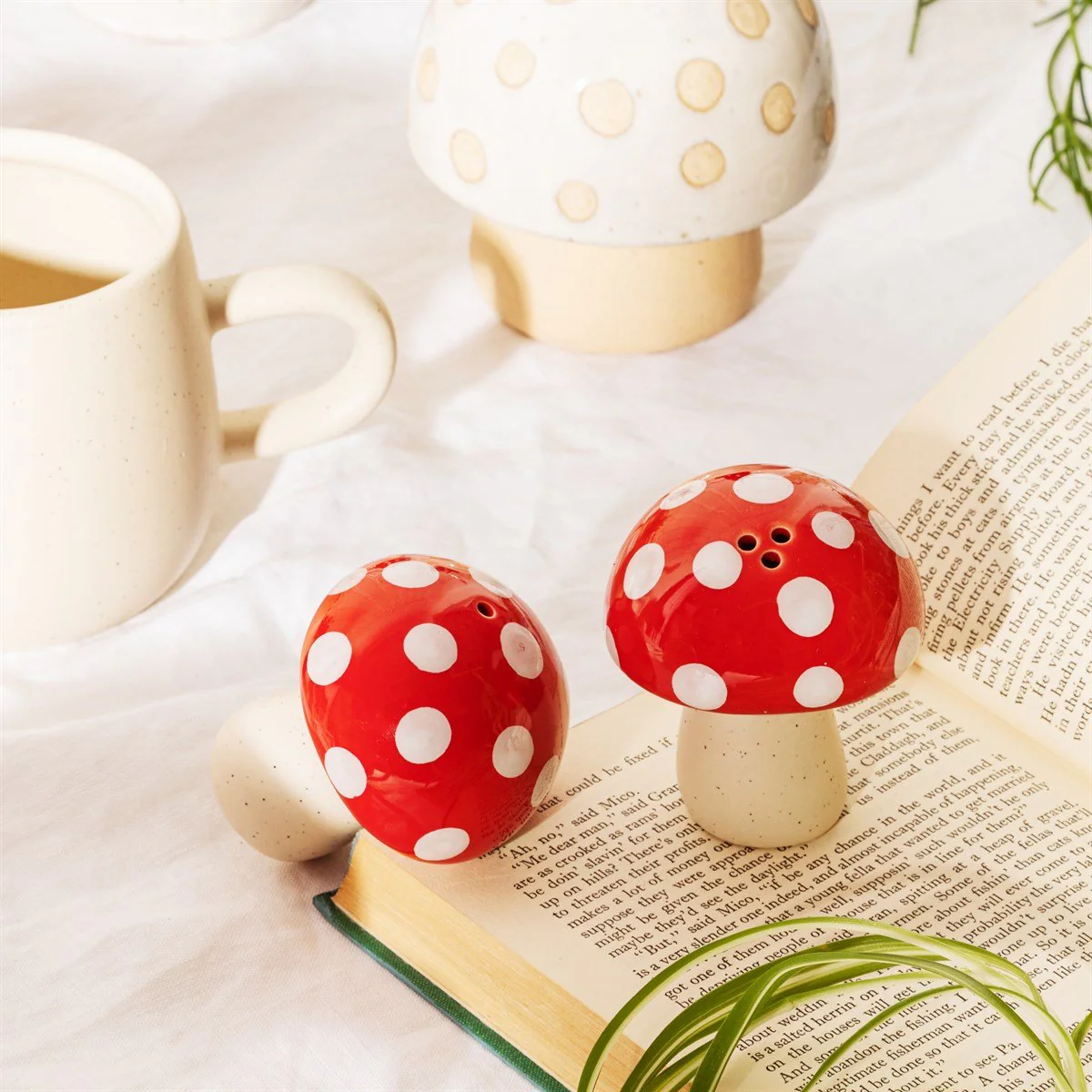 Sass and Belle Red Mushroom Salt and Pepper Set - Image 3